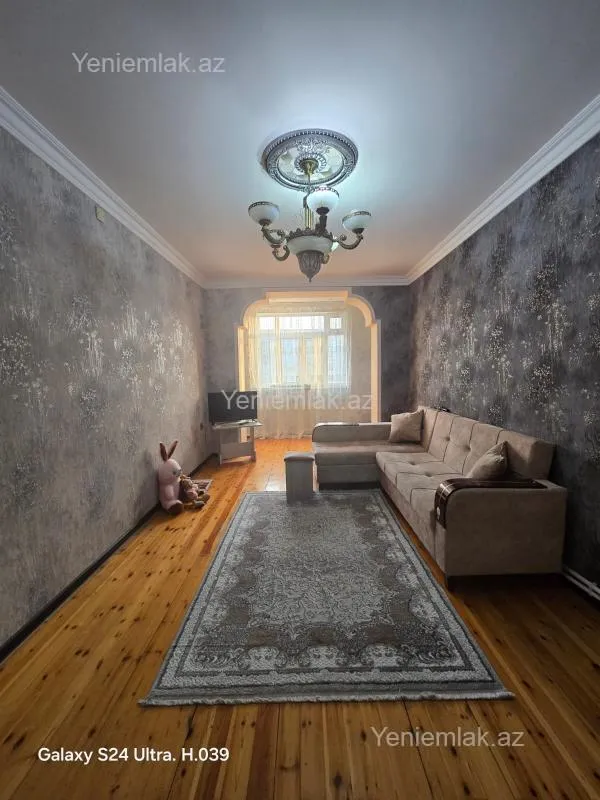 Satılır 3 otaqlı köhnə tikili 75 m²