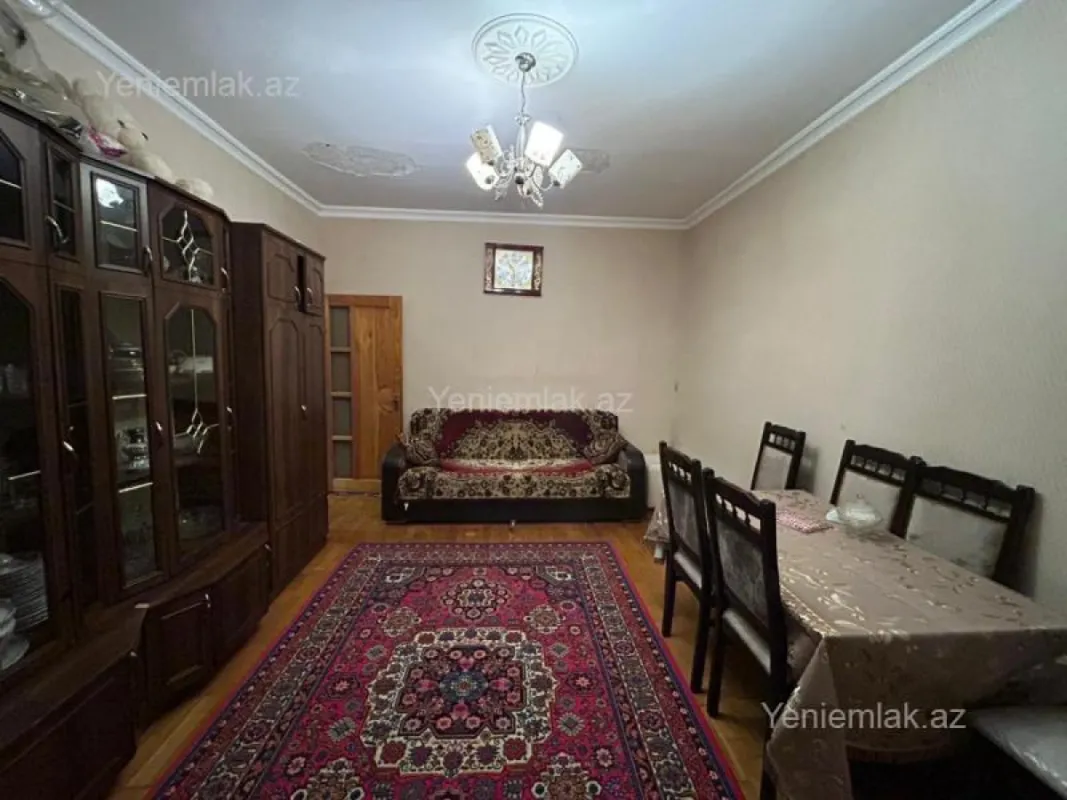 Satılır 3 otaqlı köhnə tikili 67 m²
