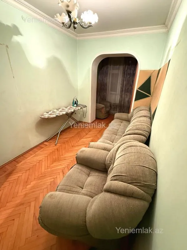 Satılır 3 otaqlı köhnə tikili 75 m²