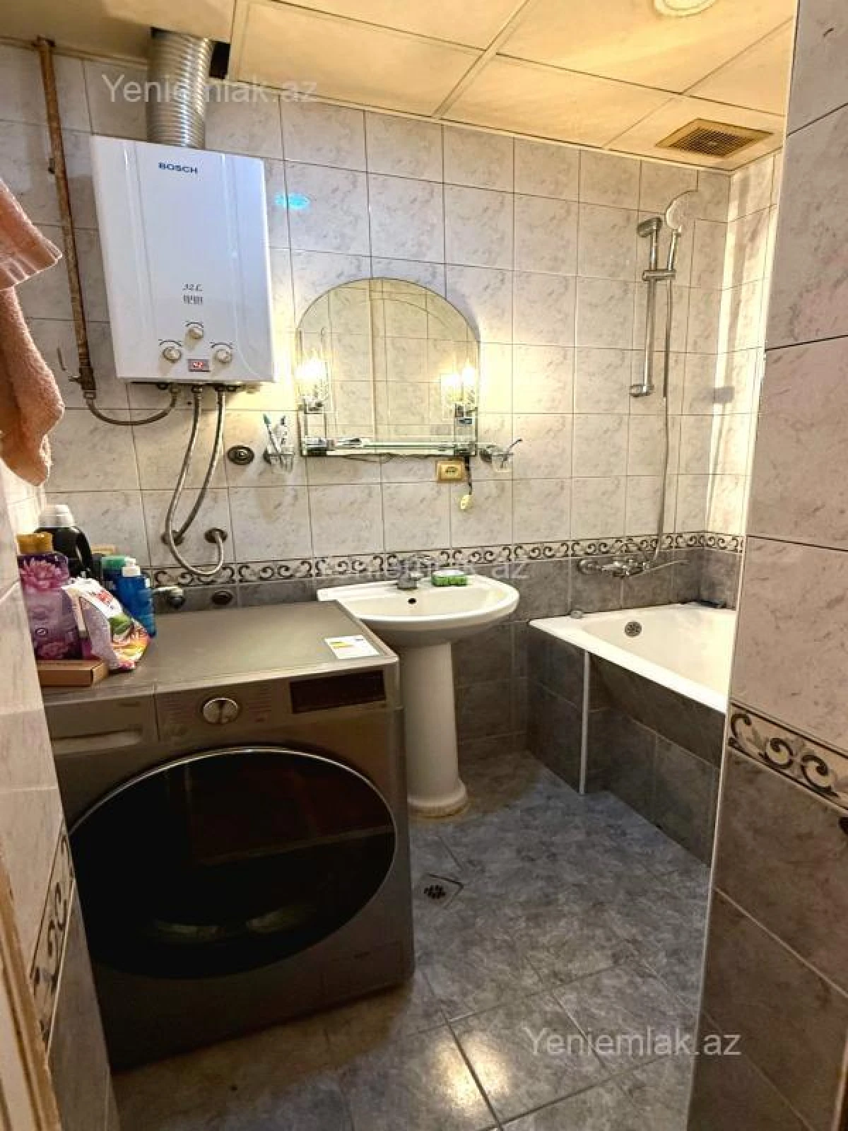 Satılır 3 otaqlı köhnə tikili 75 m²