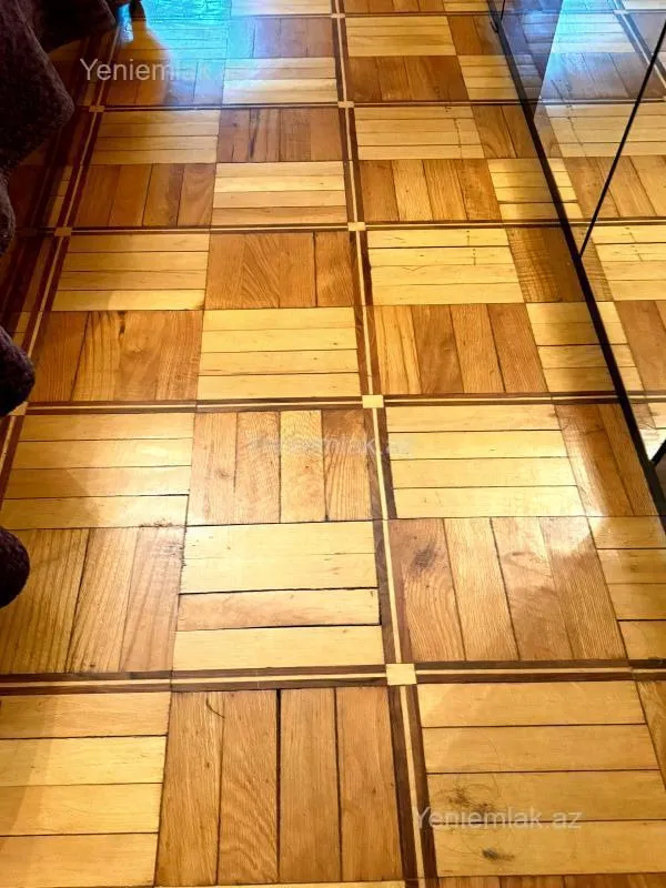 Satılır 3 otaqlı köhnə tikili 75 m²