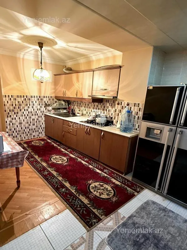 Satılır 3 otaqlı köhnə tikili 75 m²