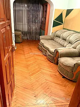 Satılır 3 otaqlı köhnə tikili 75 m²