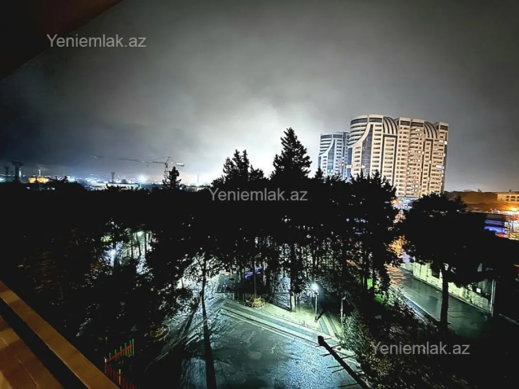 Satılır 3 otaqlı köhnə tikili 75 m²