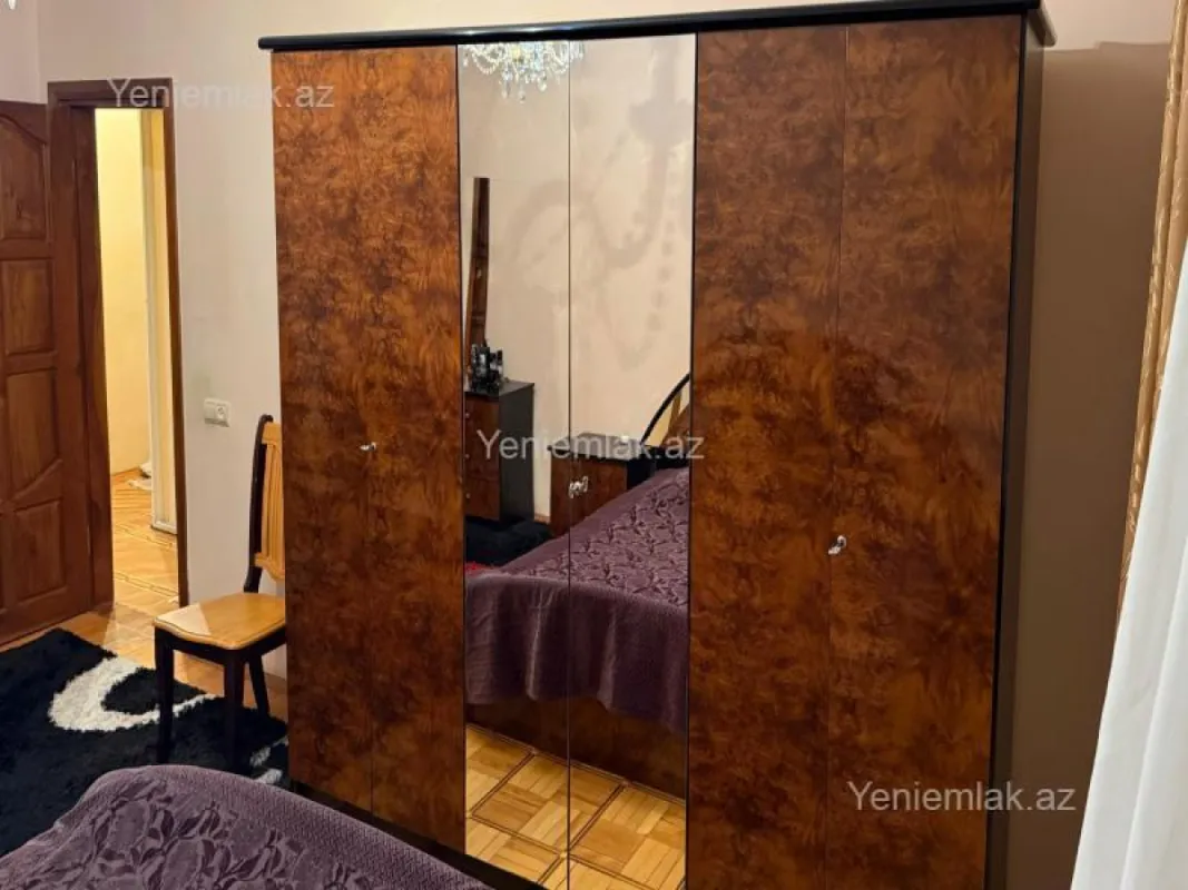 Satılır 3 otaqlı köhnə tikili 75 m²