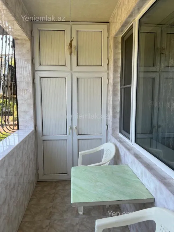 Satılır 4 otaqlı köhnə tikili 110 m²