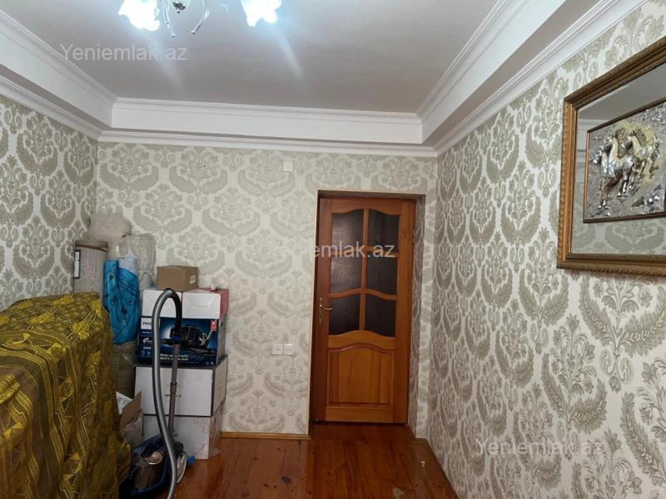 Satılır 4 otaqlı köhnə tikili 110 m²