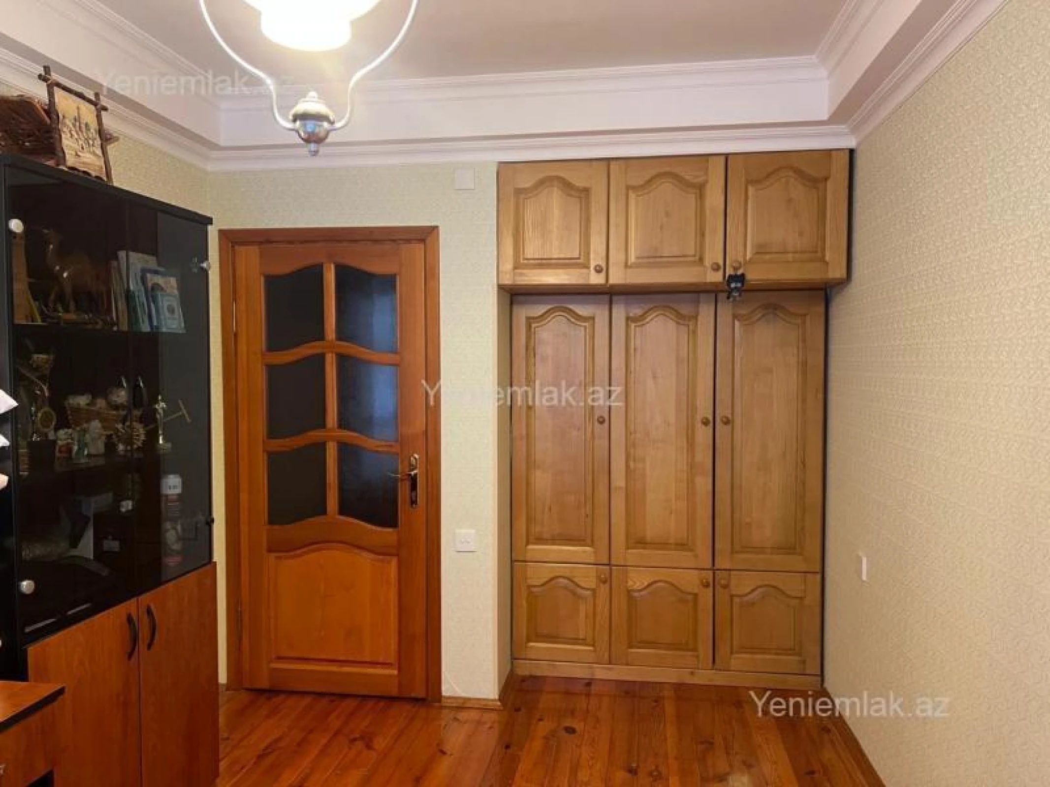 Satılır 4 otaqlı köhnə tikili 110 m²