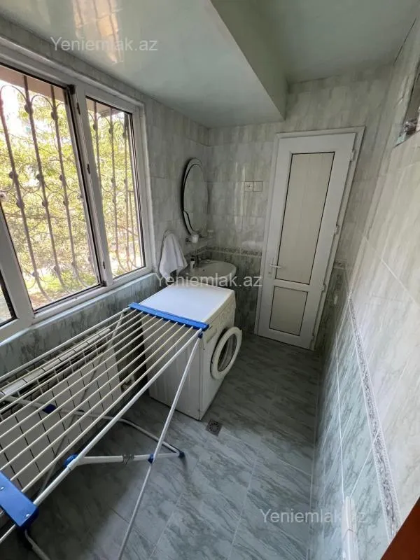 Satılır 4 otaqlı köhnə tikili 110 m²