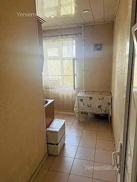 Satılır 2 otaqlı köhnə tikili 50 m²