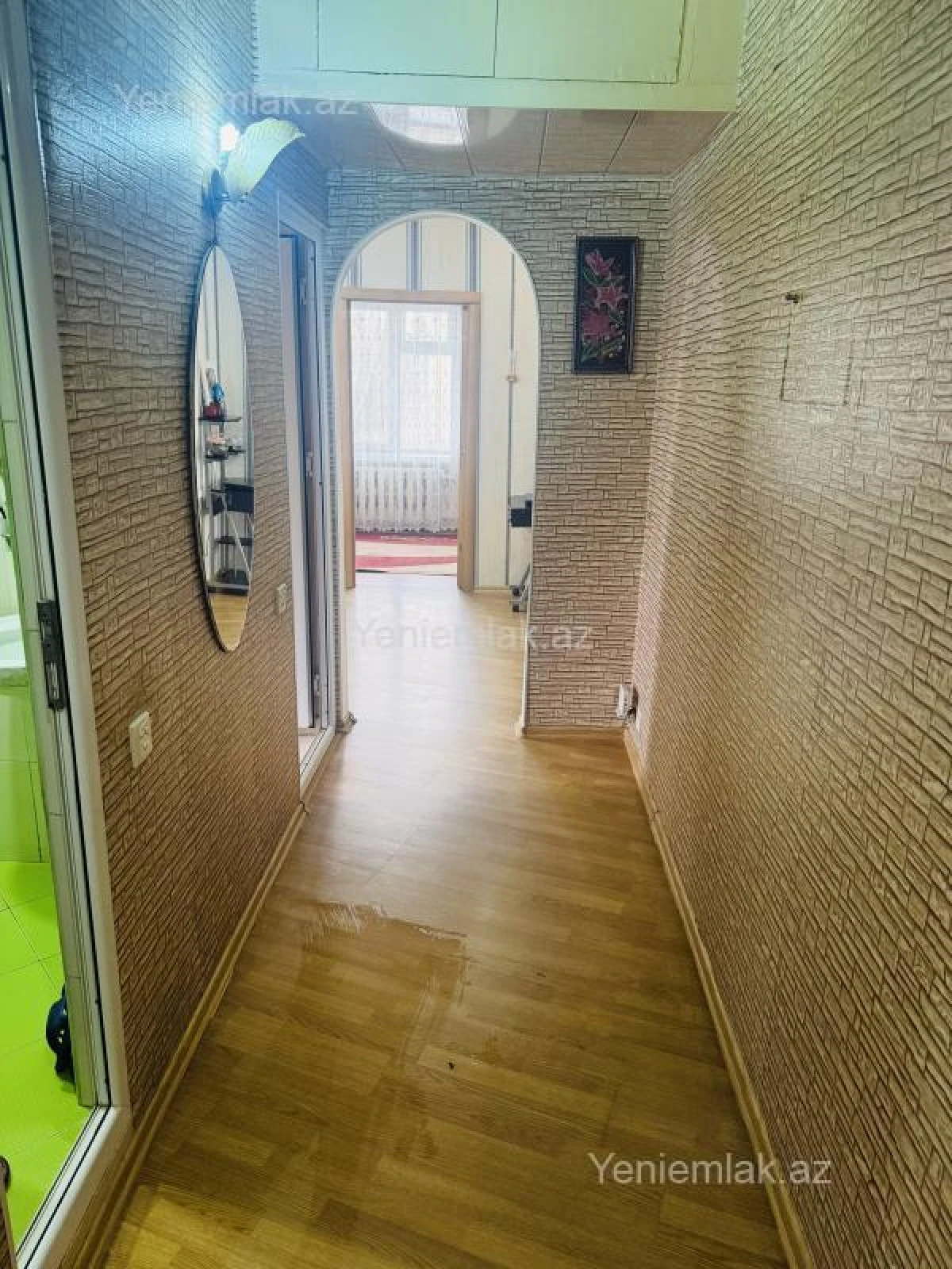 Satılır 2 otaqlı köhnə tikili 50 m²