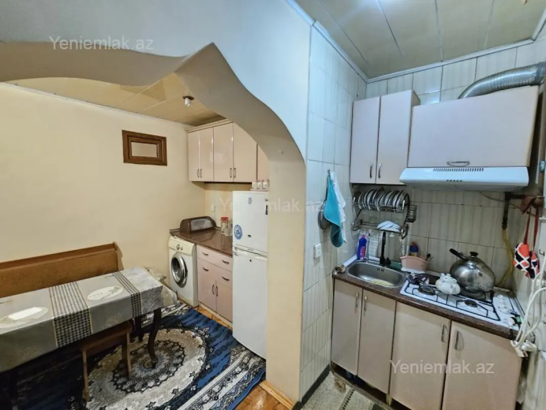 Satılır 3 otaqlı köhnə tikili 55 m²
