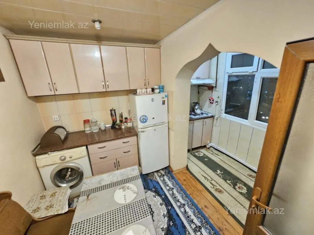 Satılır 3 otaqlı köhnə tikili 55 m²
