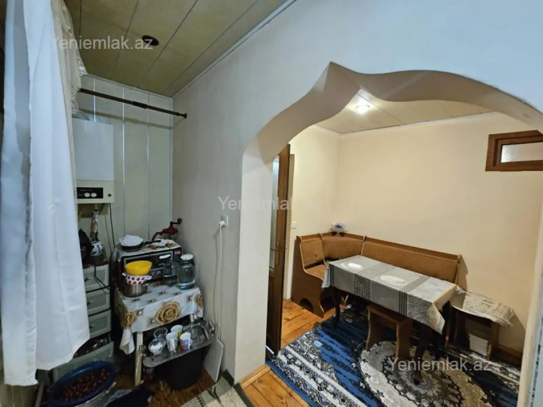 Satılır 3 otaqlı köhnə tikili 55 m²