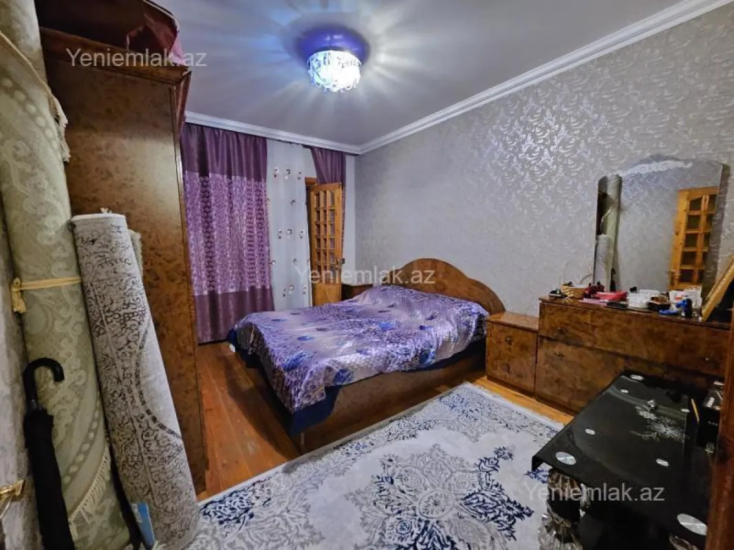 Satılır 3 otaqlı köhnə tikili 55 m²