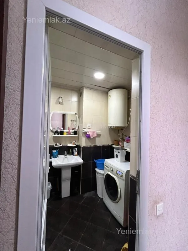 Satılır 2 otaqlı yeni tikili 82 m²