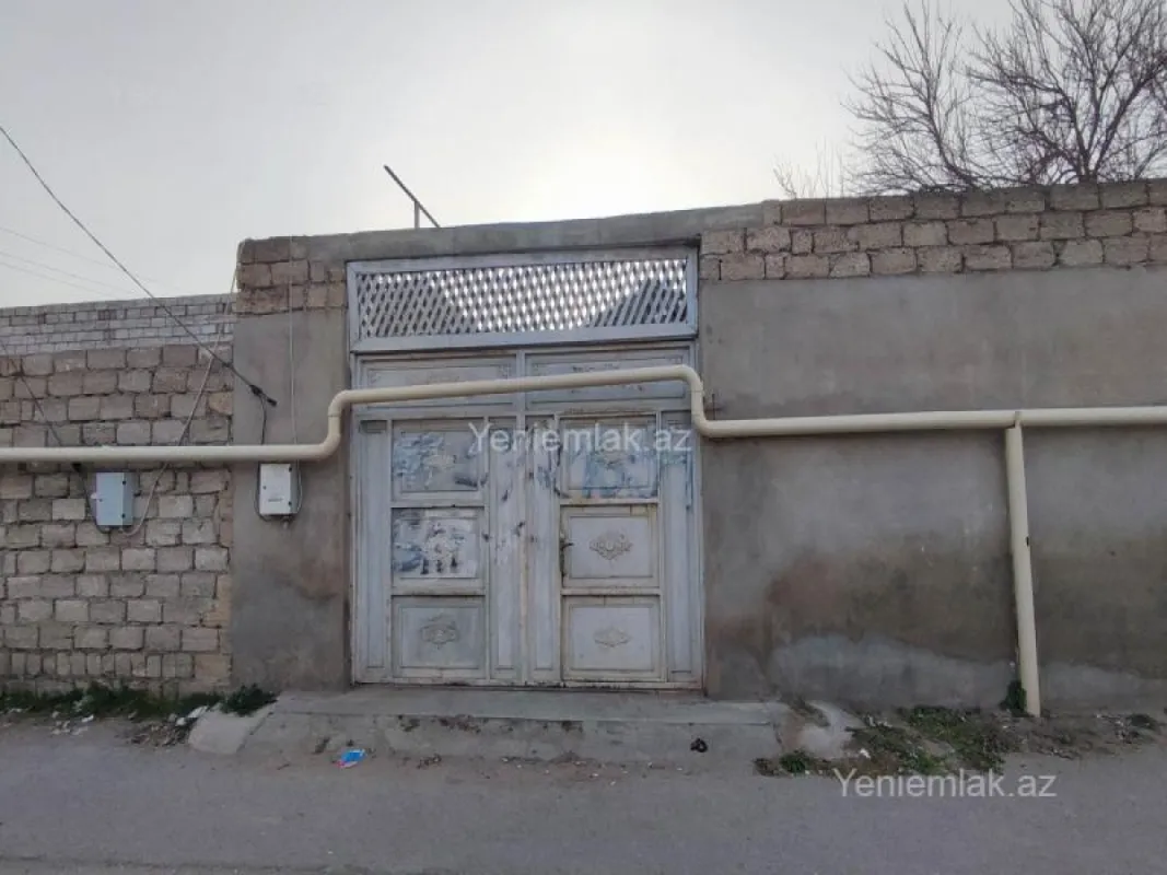 Satılır 6 otaqlı həyət evi 220 m²