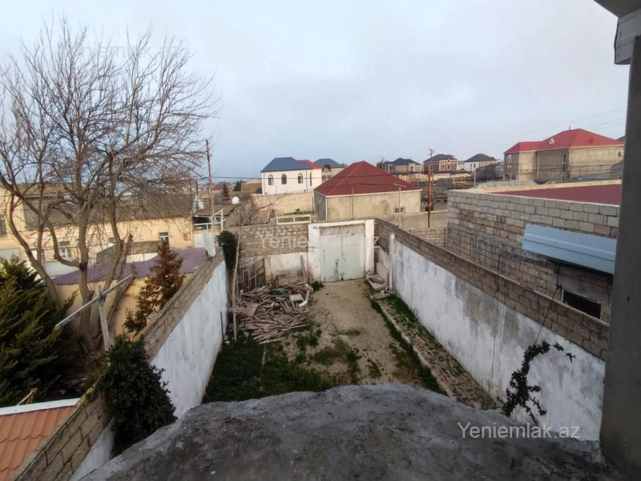 Satılır 6 otaqlı həyət evi 220 m²