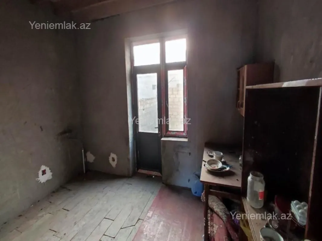 Satılır 6 otaqlı həyət evi 220 m²