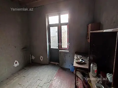 Satılır 6 otaqlı həyət evi 220 m²