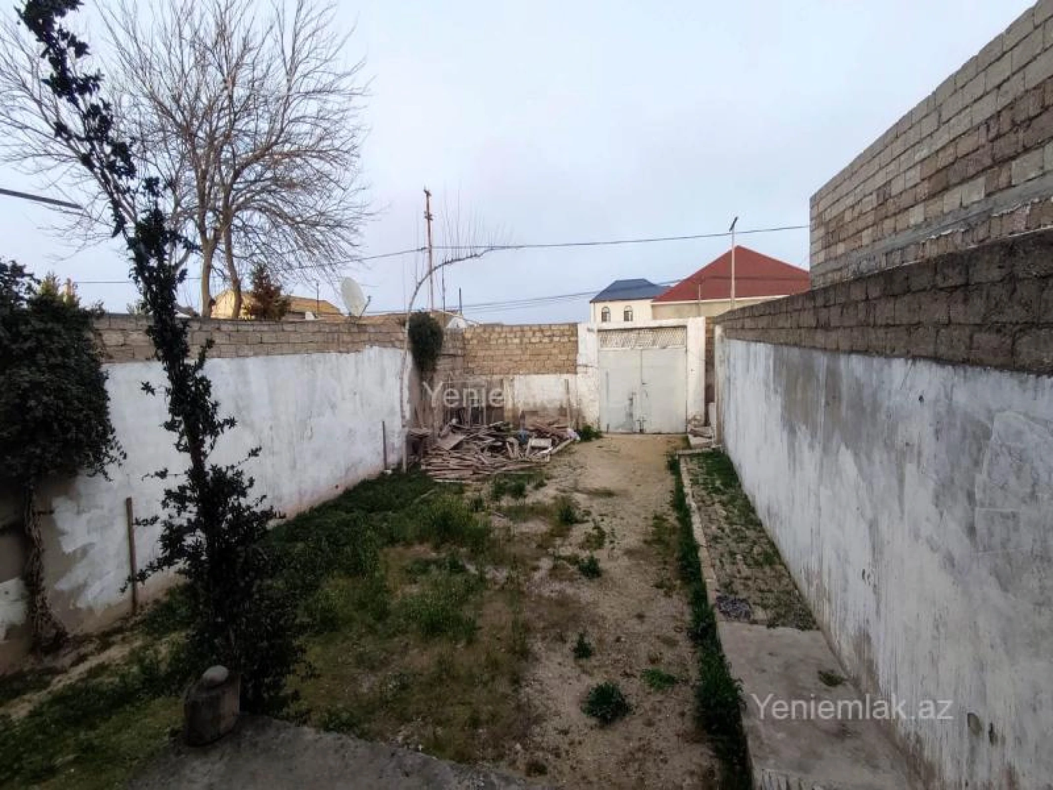 Satılır 6 otaqlı həyət evi 220 m²