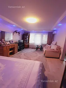 Satılır 1 otaqlı köhnə tikili 30 m² — Sumqayıt, 5-ci mikrorayon 1 otaq 30.00 m²
