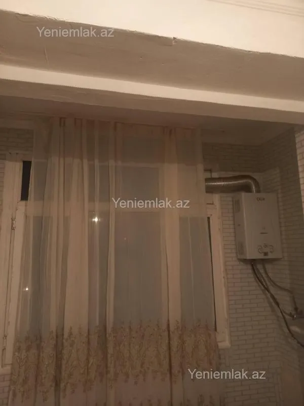 Satılır 1 otaqlı köhnə tikili 35 m²
