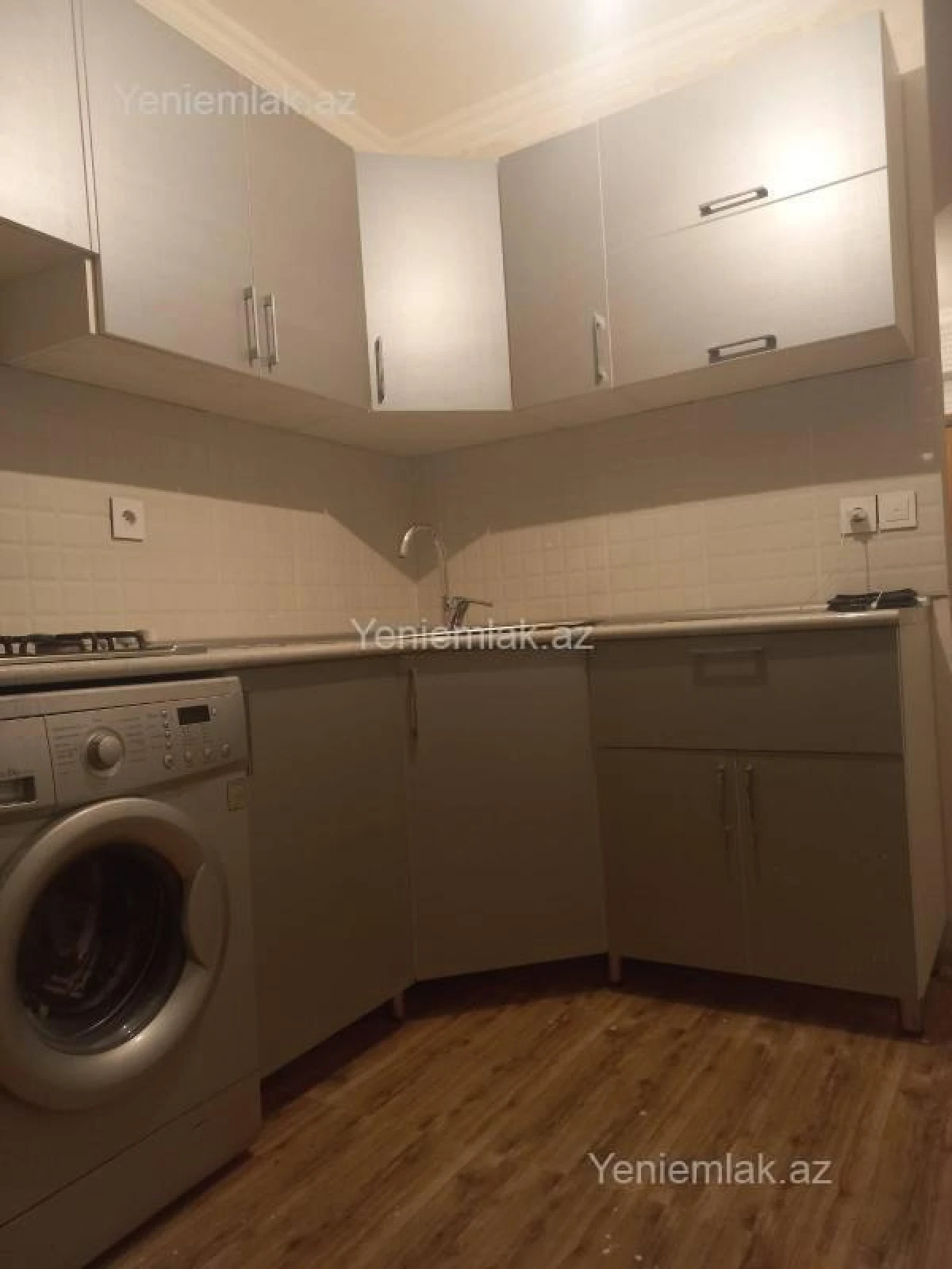 Satılır 1 otaqlı köhnə tikili 35 m²