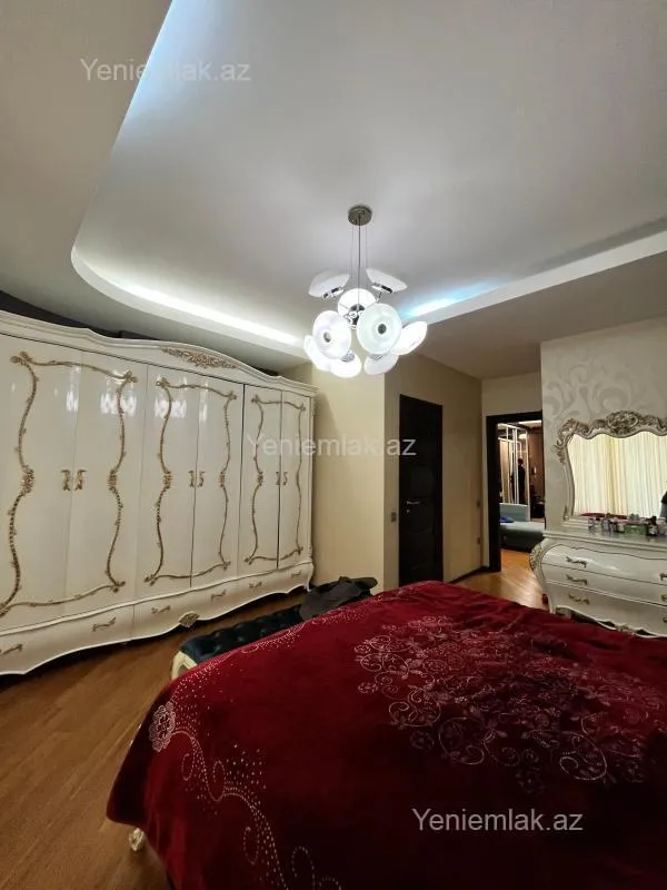 Satılır 3 otaqlı yeni tikili 150 m²