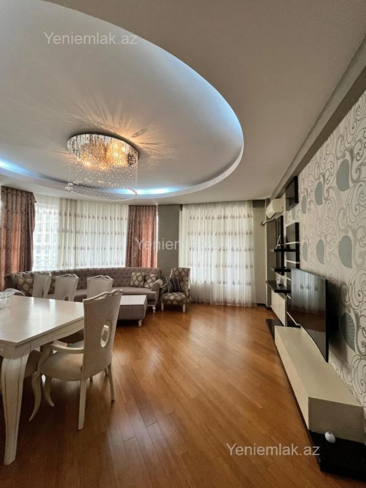 Satılır 3 otaqlı yeni tikili 150 m²