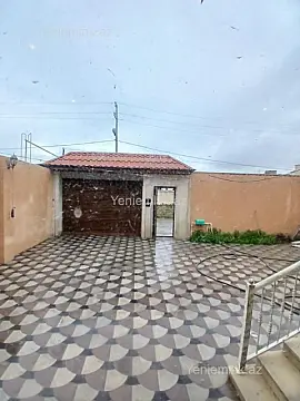 Satılır 6 otaqlı həyət evi 240 m²