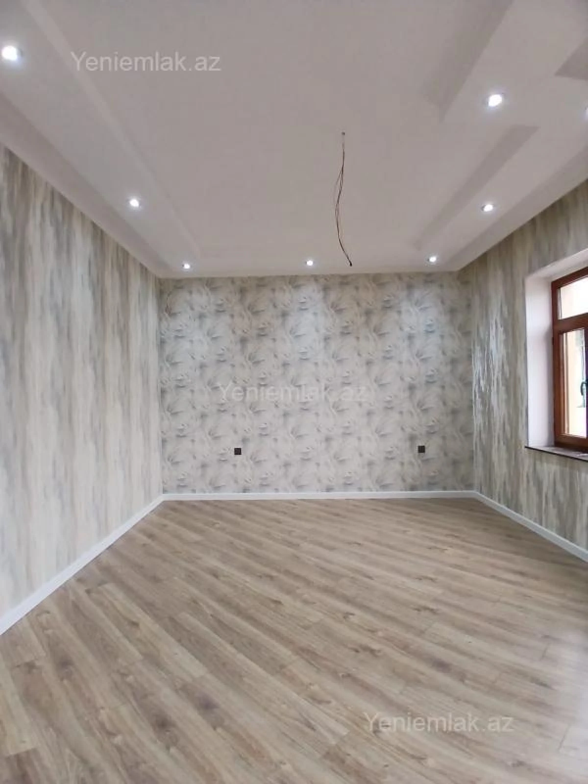 Satılır 6 otaqlı həyət evi 240 m²