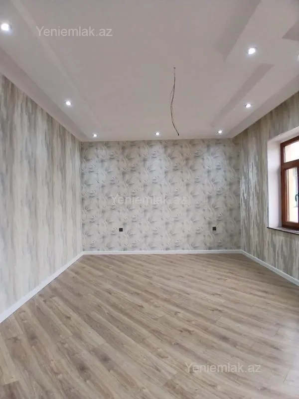 Satılır 6 otaqlı həyət evi 240 m²