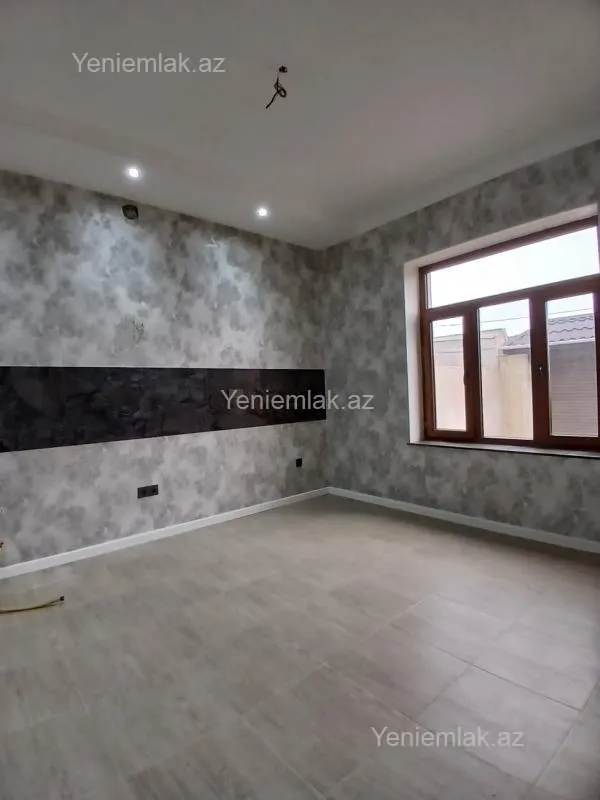 Satılır 6 otaqlı həyət evi 240 m²