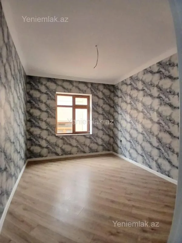 Satılır 6 otaqlı həyət evi 240 m²