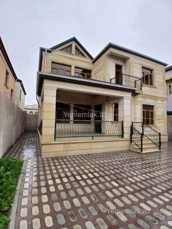 Satılır 6 otaqlı həyət evi 240 m²