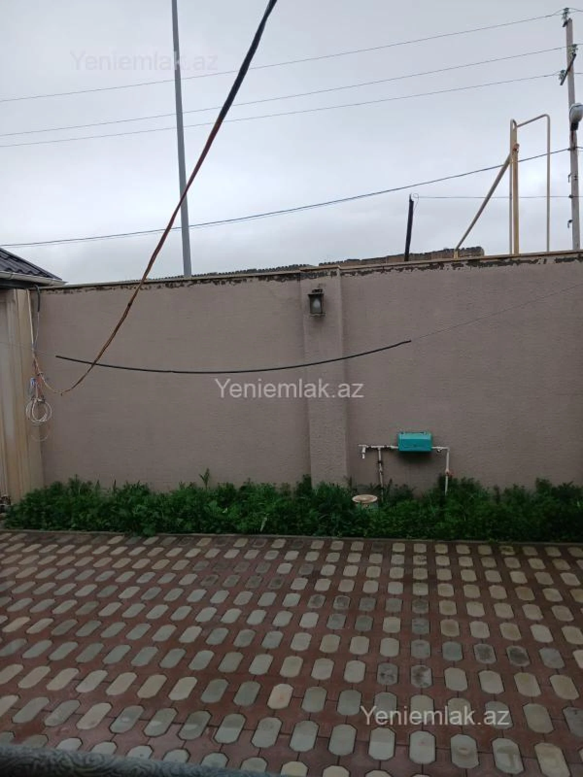 Satılır 6 otaqlı həyət evi 240 m²