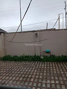 Satılır 6 otaqlı həyət evi 240 m²