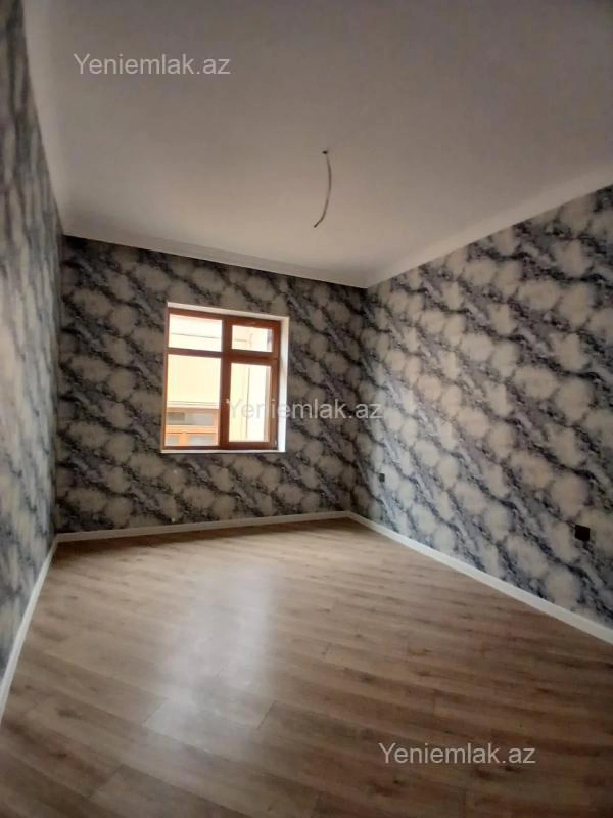Satılır 6 otaqlı həyət evi 240 m²