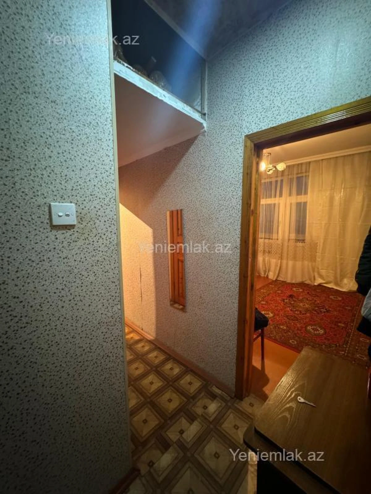 Satılır 1 otaqlı köhnə tikili 38 m²