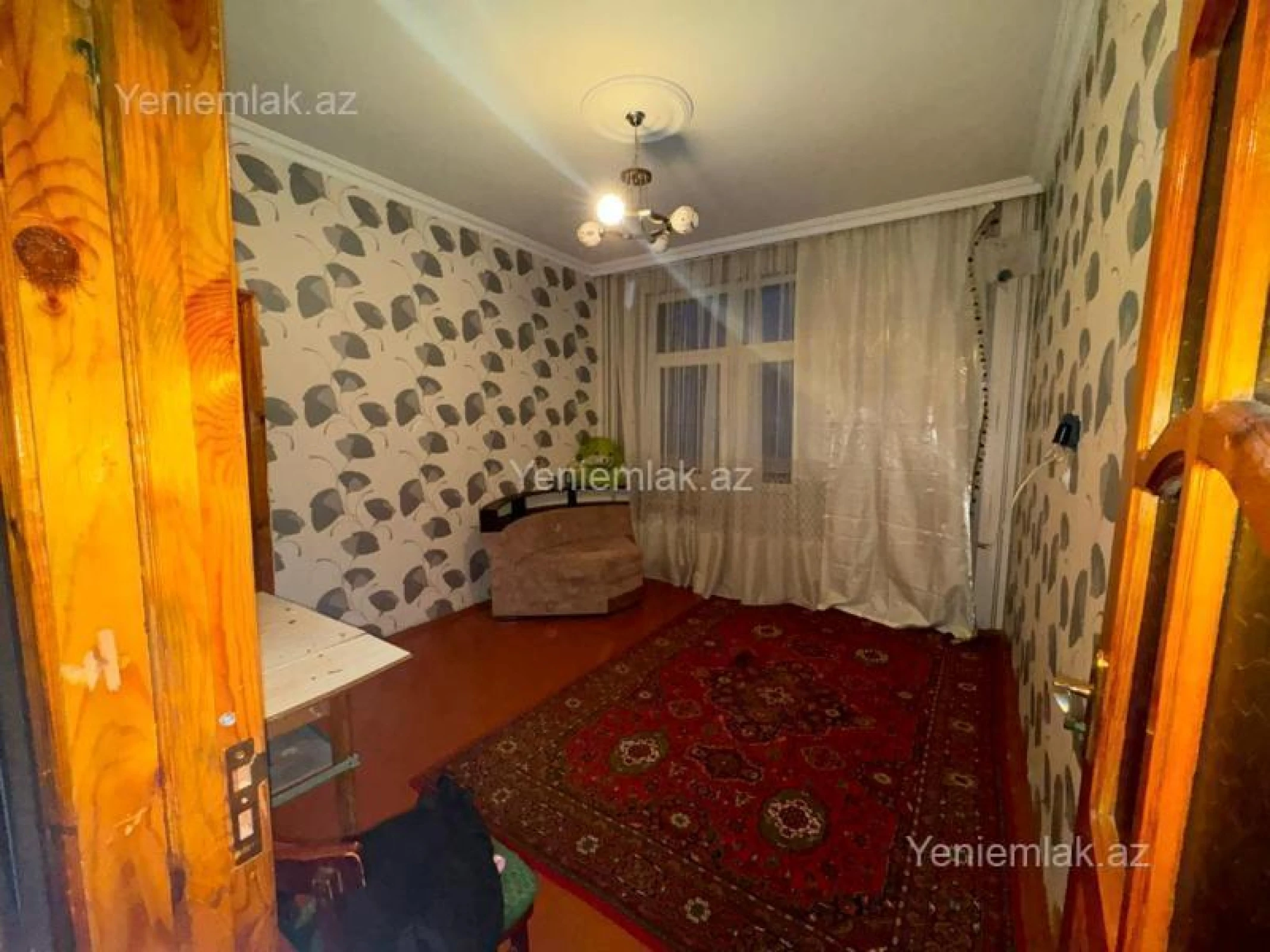 Satılır 1 otaqlı köhnə tikili 38 m²