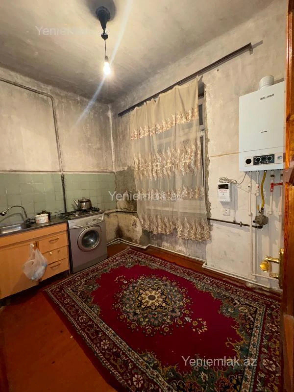 Satılır 1 otaqlı köhnə tikili 38 m²