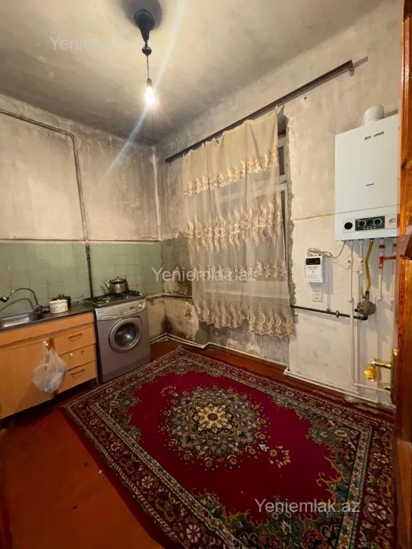 Satılır 1 otaqlı köhnə tikili 38 m²