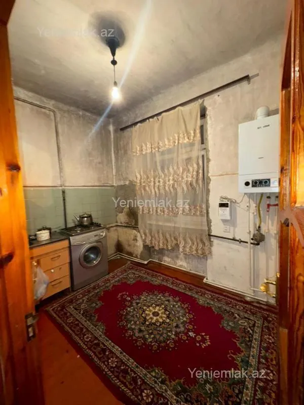 Satılır 1 otaqlı köhnə tikili 38 m²