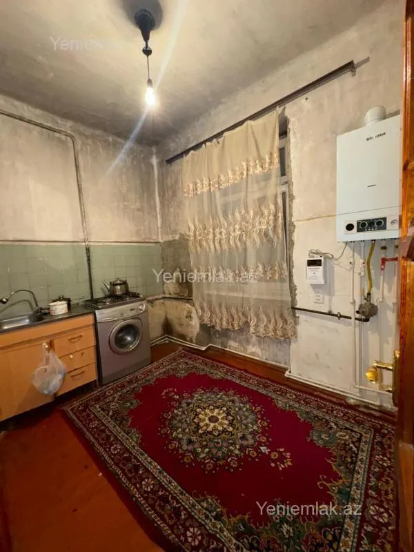 Satılır 1 otaqlı köhnə tikili 38 m²