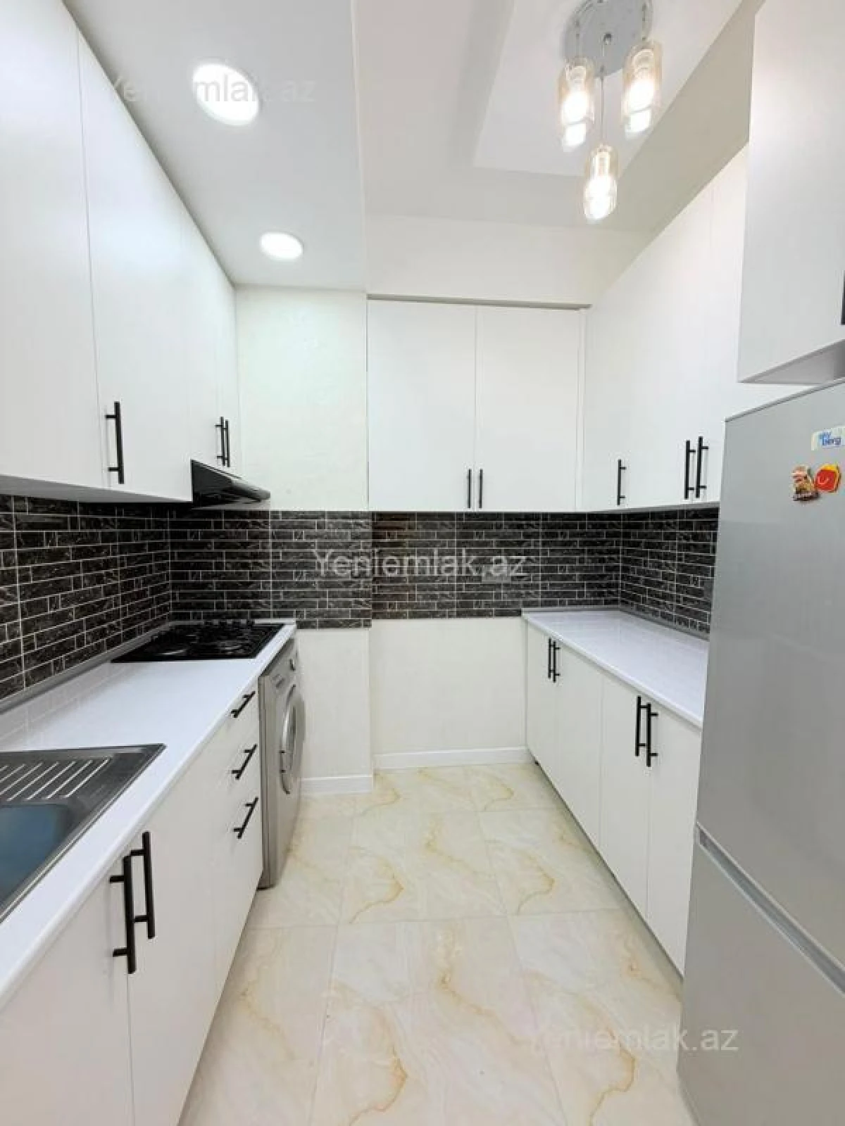 Satılır 2 otaqlı yeni tikili 63 m²