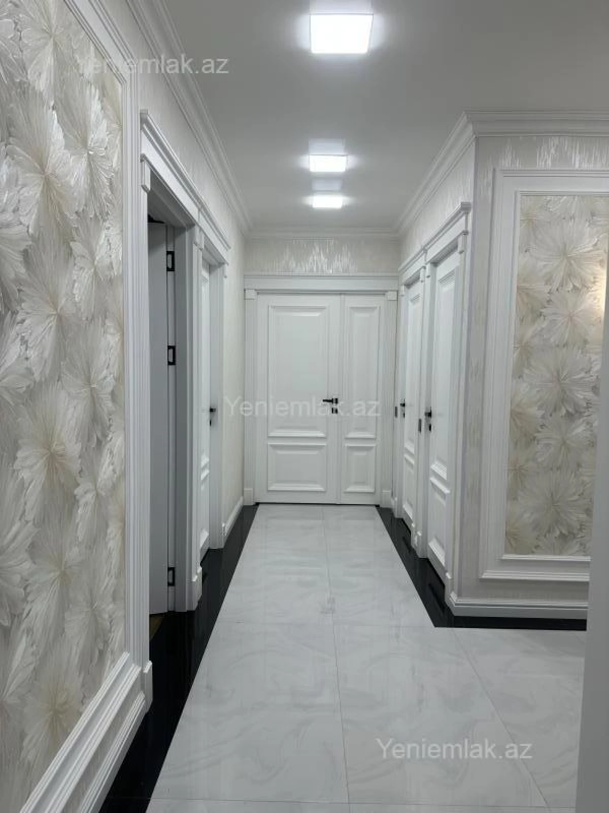 Satılır 4 otaqlı köhnə tikili 100 m²