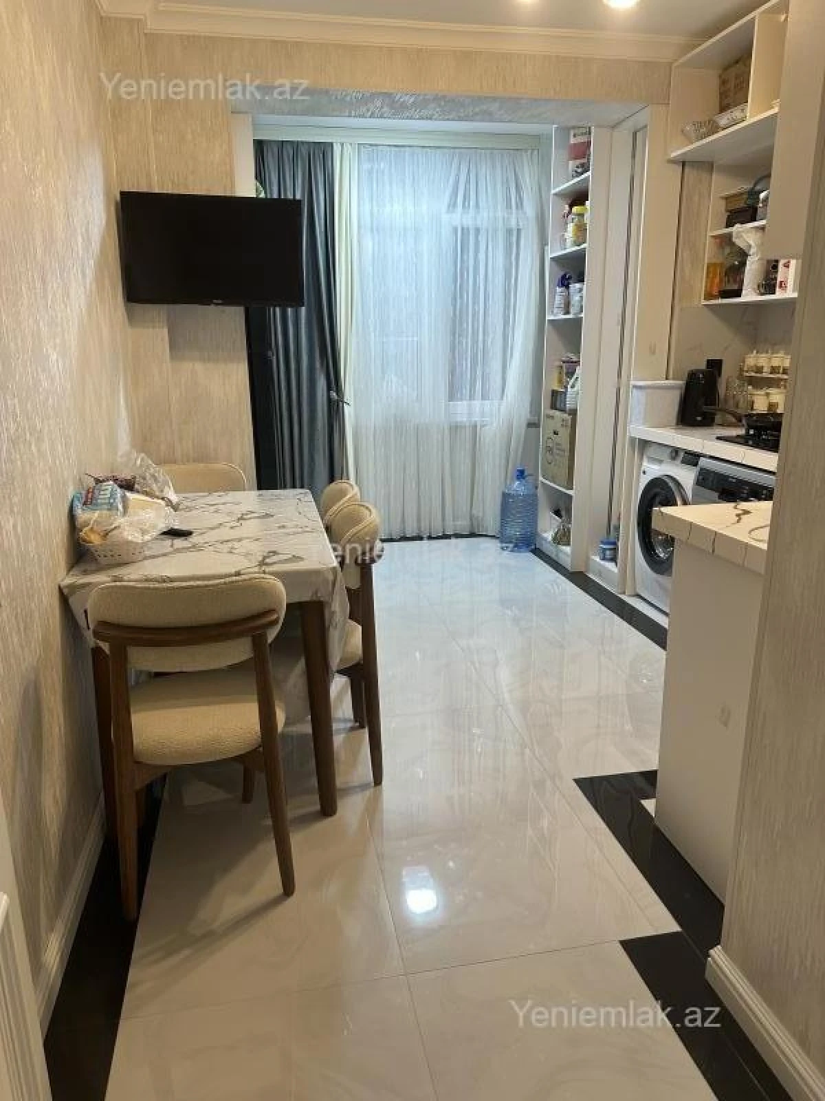 Satılır 4 otaqlı köhnə tikili 100 m²