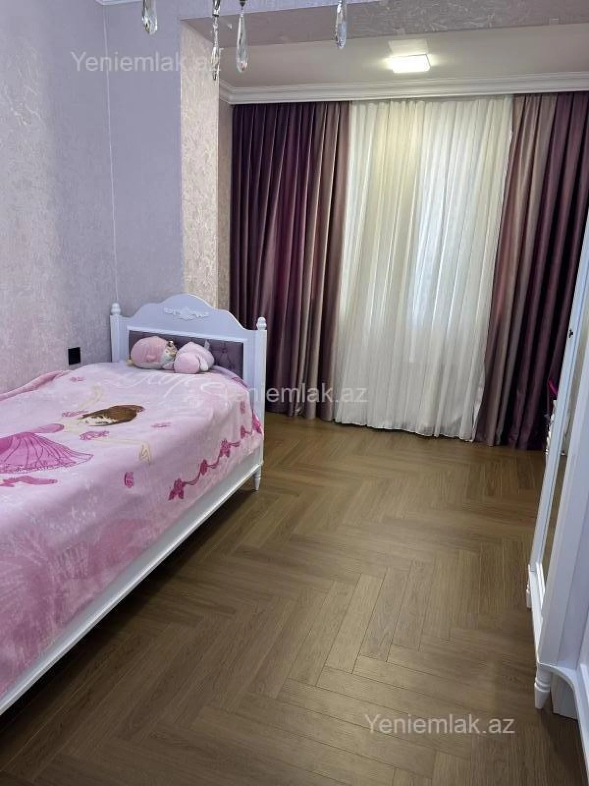 Satılır 4 otaqlı köhnə tikili 100 m²