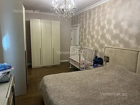Satılır 4 otaqlı köhnə tikili 100 m²